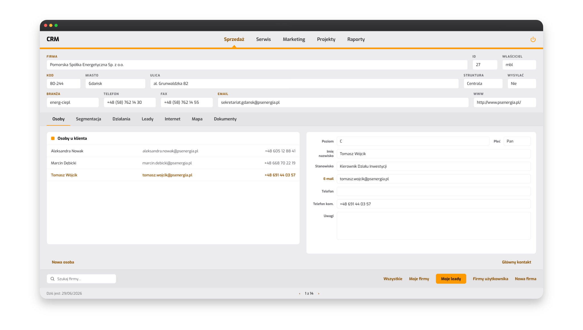 Client record in the CRM: company data, list of contact people and details of the selected contact